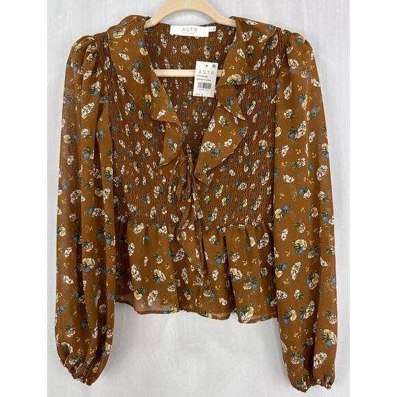 ASTR the Label Brown Ditsy Floral Ruffle Long Sleeve Smocked Top NWT Size Small - Picture 2 of 9